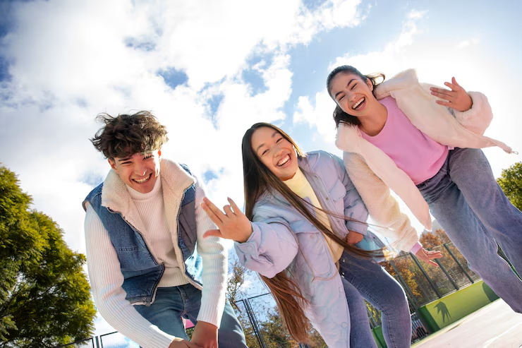 happy-teenagers-outdoor